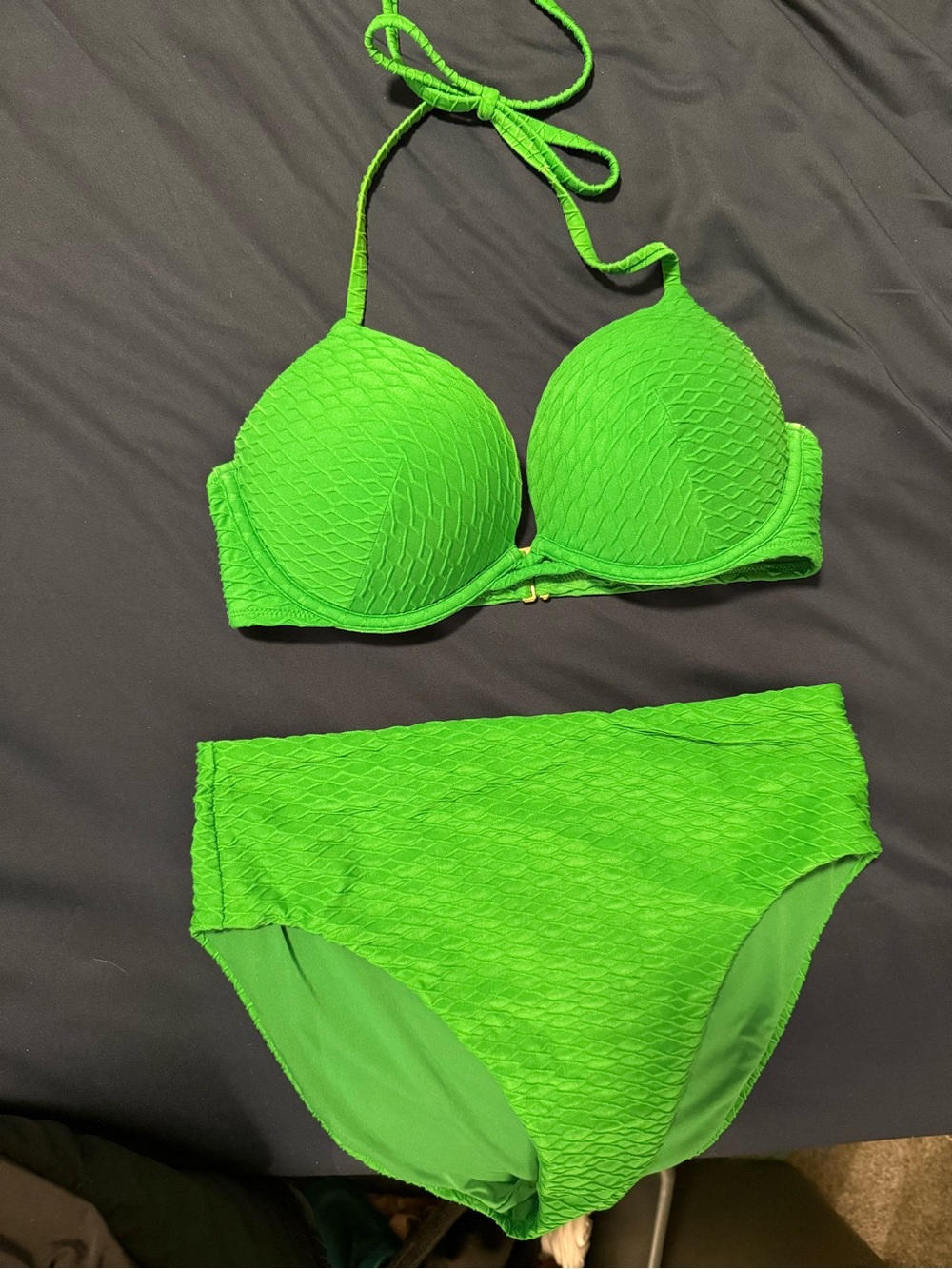 Victoria's Secret 34D/M Bombshell Green Textured Bikini Set